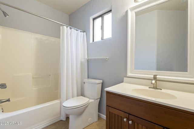 35310 S PINNACLE Place, Black Canyon City, AZ 85324