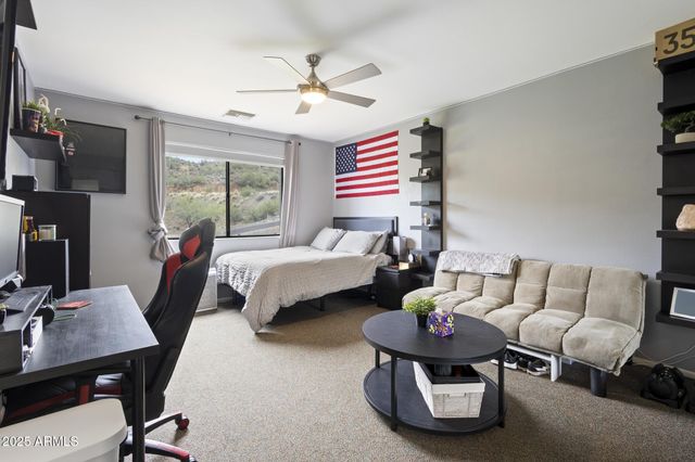 35310 S PINNACLE Place, Black Canyon City, AZ 85324