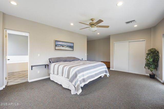 35310 S PINNACLE Place, Black Canyon City, AZ 85324