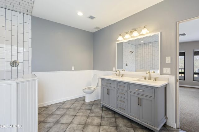 35310 S PINNACLE Place, Black Canyon City, AZ 85324