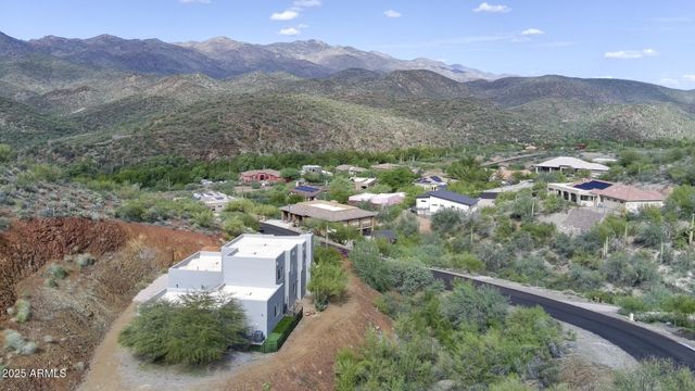 35310 S PINNACLE Place, Black Canyon City, AZ 85324