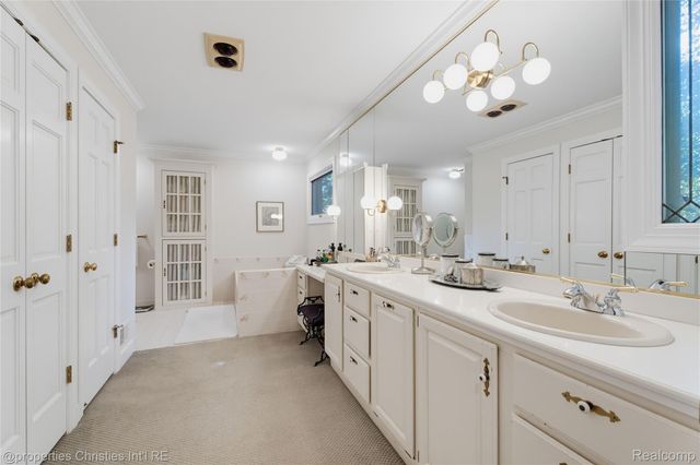 32870 Bingham Lane, Bingham Farms Village, MI 48025