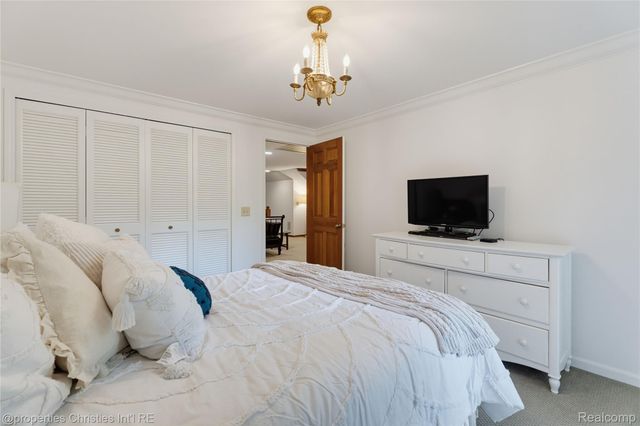 32870 Bingham Lane, Bingham Farms Village, MI 48025