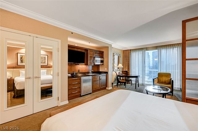 125 East Harmon Avenue 17807, Las Vegas, NV 89109