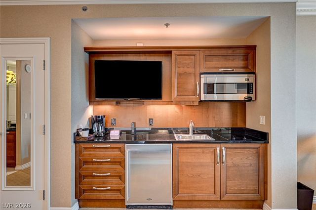 125 East Harmon Avenue 17807, Las Vegas, NV 89109