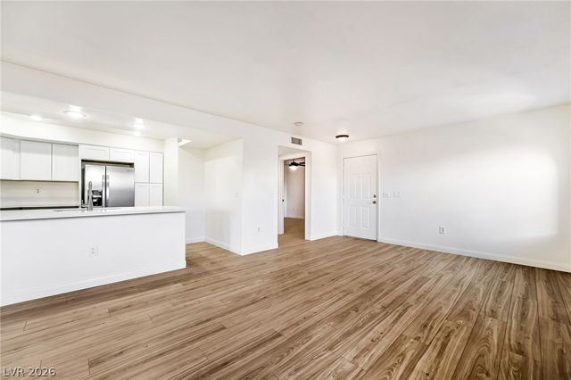 7950 West Flamingo Road 1087, Las Vegas, NV 89147
