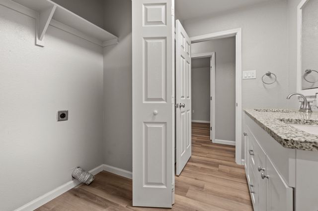 1070 E Reno Road, Reno, TX 76020