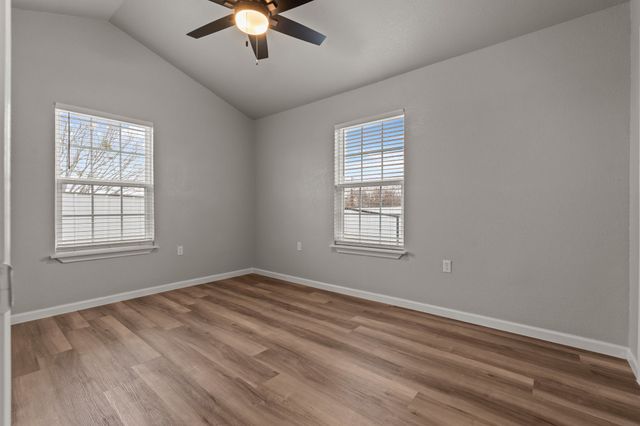 1070 E Reno Road, Reno, TX 76020