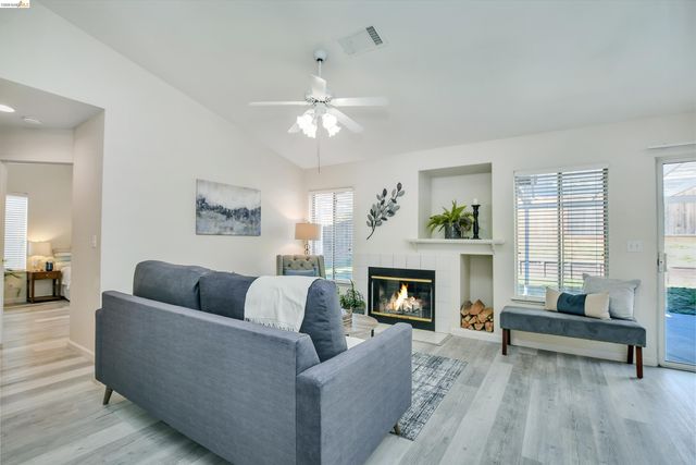 3879 Harvest Cir, Oakley, CA 94561