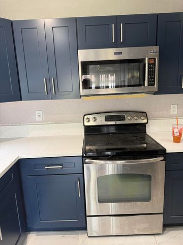 9831 NW 24th Street, Sunrise, FL 33322