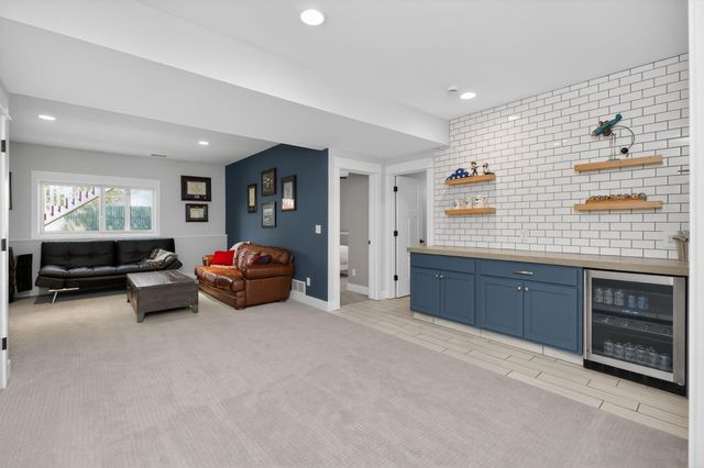 2911 Remy Court NE, Grand Rapids, MI 49505