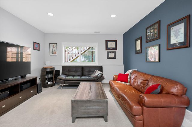 2911 Remy Court NE, Grand Rapids, MI 49505