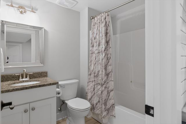 2911 Remy Court NE, Grand Rapids, MI 49505