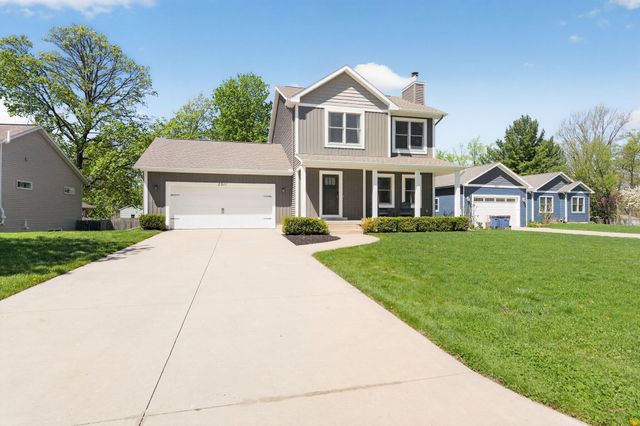 2911 Remy Court NE, Grand Rapids, MI 49505