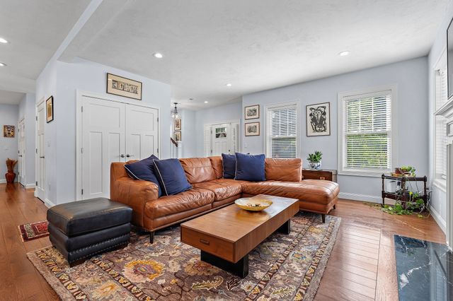 4 Wisteria Lane, Maynard, MA 01754