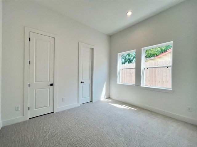 326 Eastwood Street, Houston, TX 77011