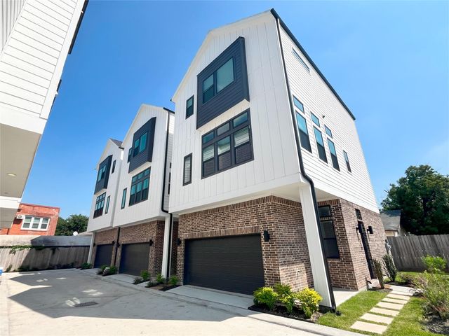 326 Eastwood Street, Houston, TX 77011