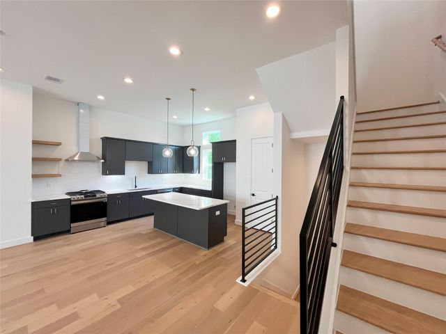 326 Eastwood Street, Houston, TX 77011