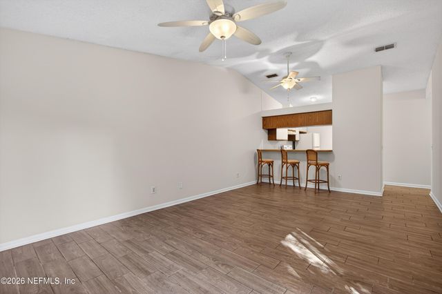 3801 CROWN POINT Road 1292, Jacksonville, FL 32257