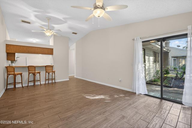 3801 CROWN POINT Road 1292, Jacksonville, FL 32257