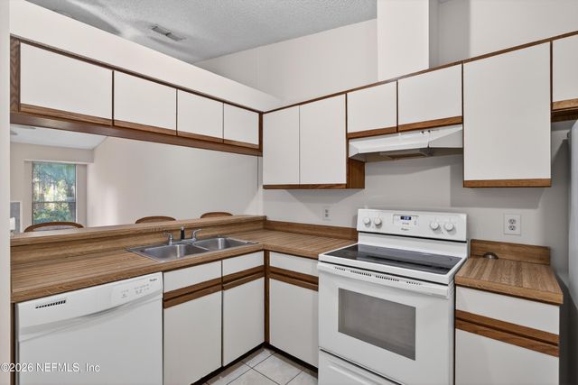 3801 CROWN POINT Road 1292, Jacksonville, FL 32257