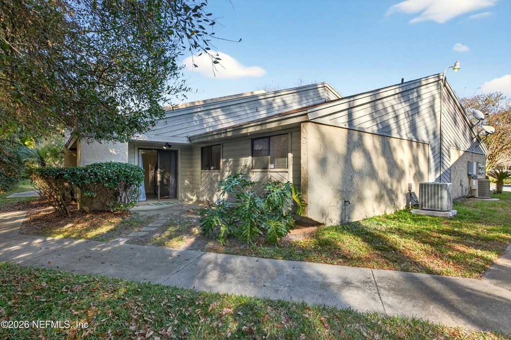 3801 CROWN POINT Road 1292, Jacksonville, FL 32257