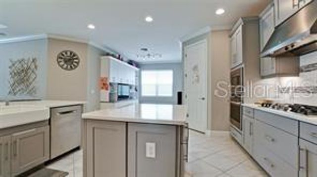 5738 HYDRANGEA CIRCLE, Sarasota, FL 34238