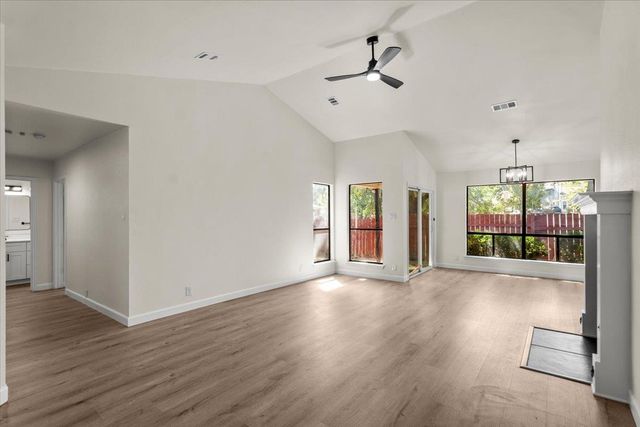 201 Susana LN, Georgetown, TX 78628