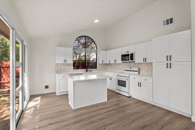 201 Susana LN, Georgetown, TX 78628