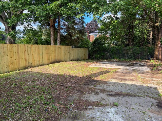 18217 Prairie Street, Detroit, MI 48221
