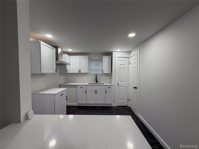 18217 Prairie Street, Detroit, MI 48221