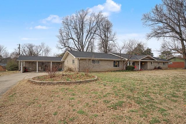 1106 Ranch Drive, Springdale, AR 72762