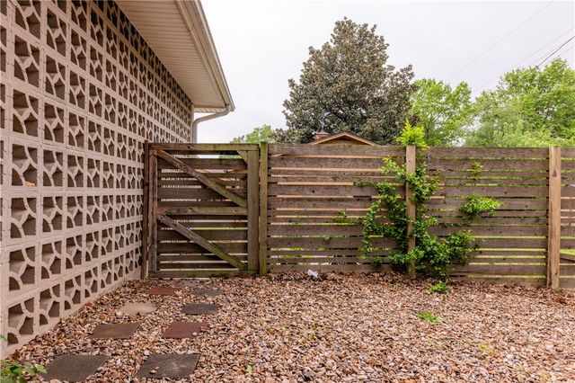 1106 Ranch Drive, Springdale, AR 72762