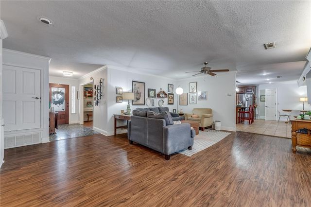 1106 Ranch Drive, Springdale, AR 72762