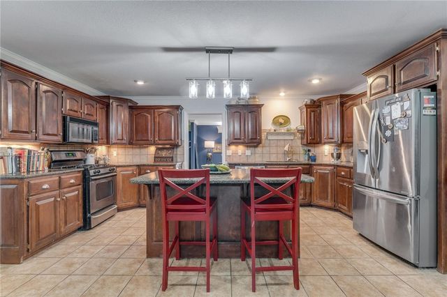 1106 Ranch Drive, Springdale, AR 72762