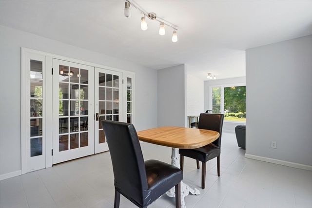 17 Eric Ln, North Attleboro, MA 02760