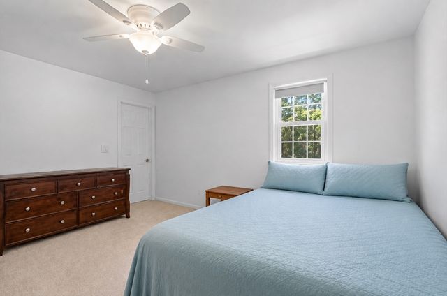 17 Eric Ln, North Attleboro, MA 02760
