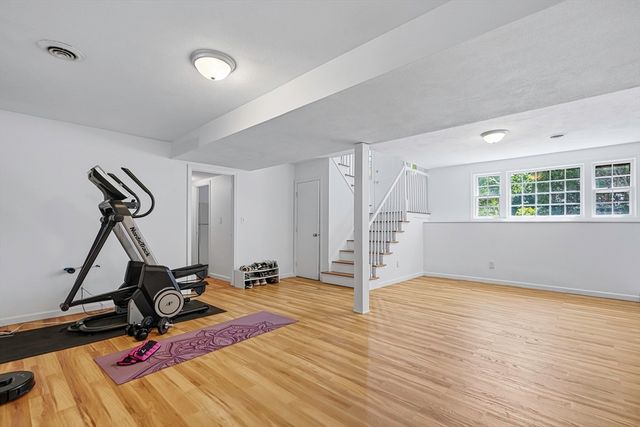 17 Eric Ln, North Attleboro, MA 02760