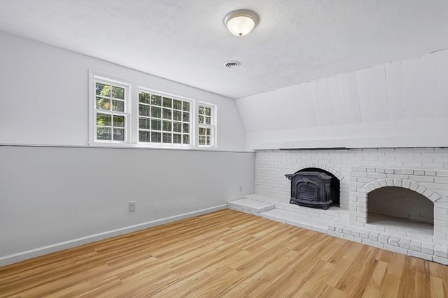 17 Eric Ln, North Attleboro, MA 02760