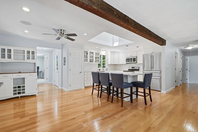 17 Eric Ln, North Attleboro, MA 02760