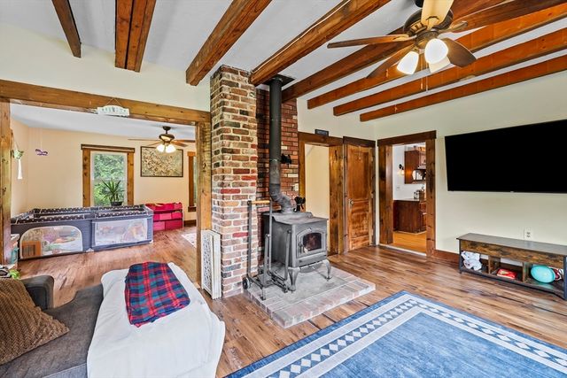 401 N Washington St, Belchertown, MA 01007