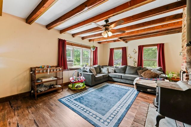 401 N Washington St, Belchertown, MA 01007