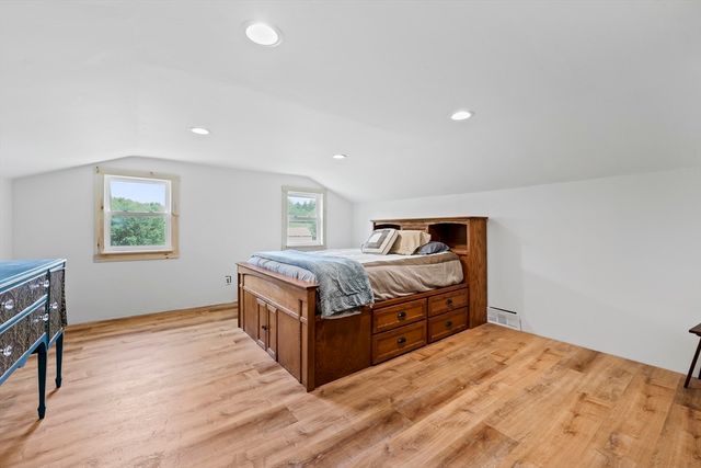 401 N Washington St, Belchertown, MA 01007