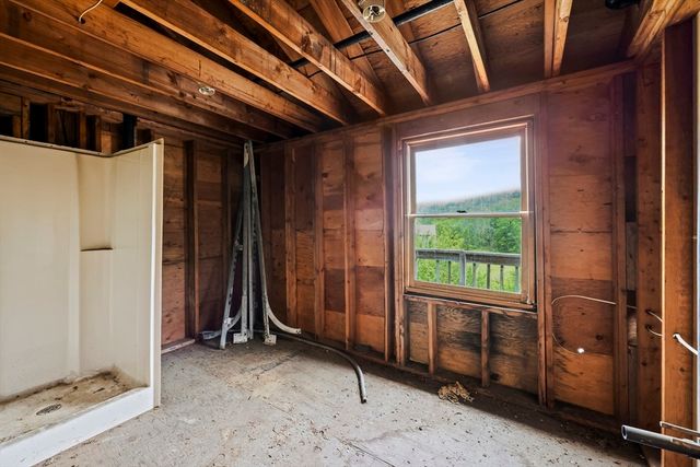 401 N Washington St, Belchertown, MA 01007