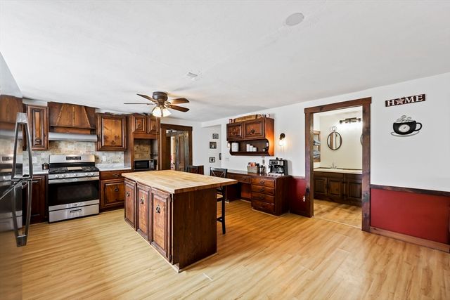 401 N Washington St, Belchertown, MA 01007