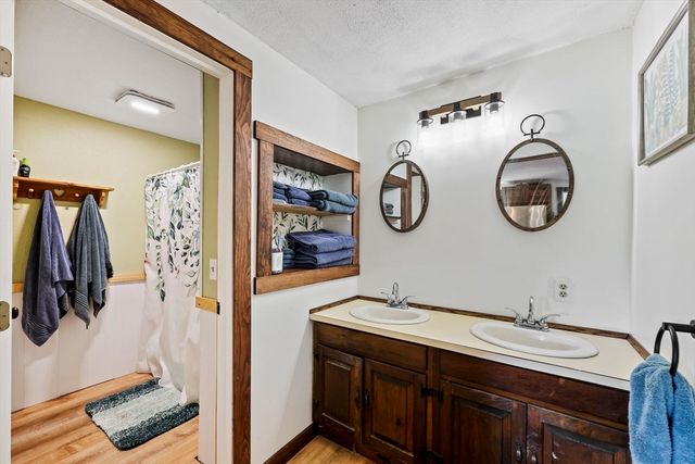 401 N Washington St, Belchertown, MA 01007