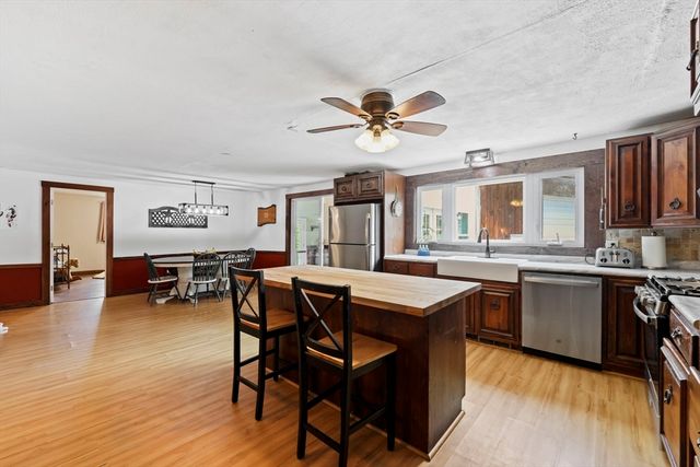 401 N Washington St, Belchertown, MA 01007