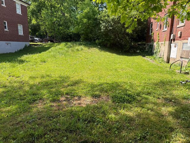 3143 Bracken Woods Lane, Cincinnati, OH 45211