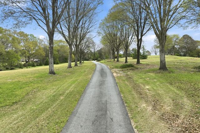 479 Bill Watkins Road, Hoschton, GA 30548