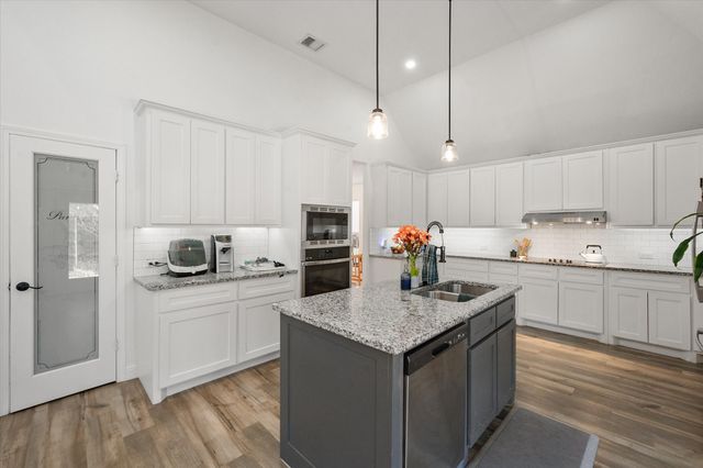 4215 Murwick Drive, Arlington, TX 76016
